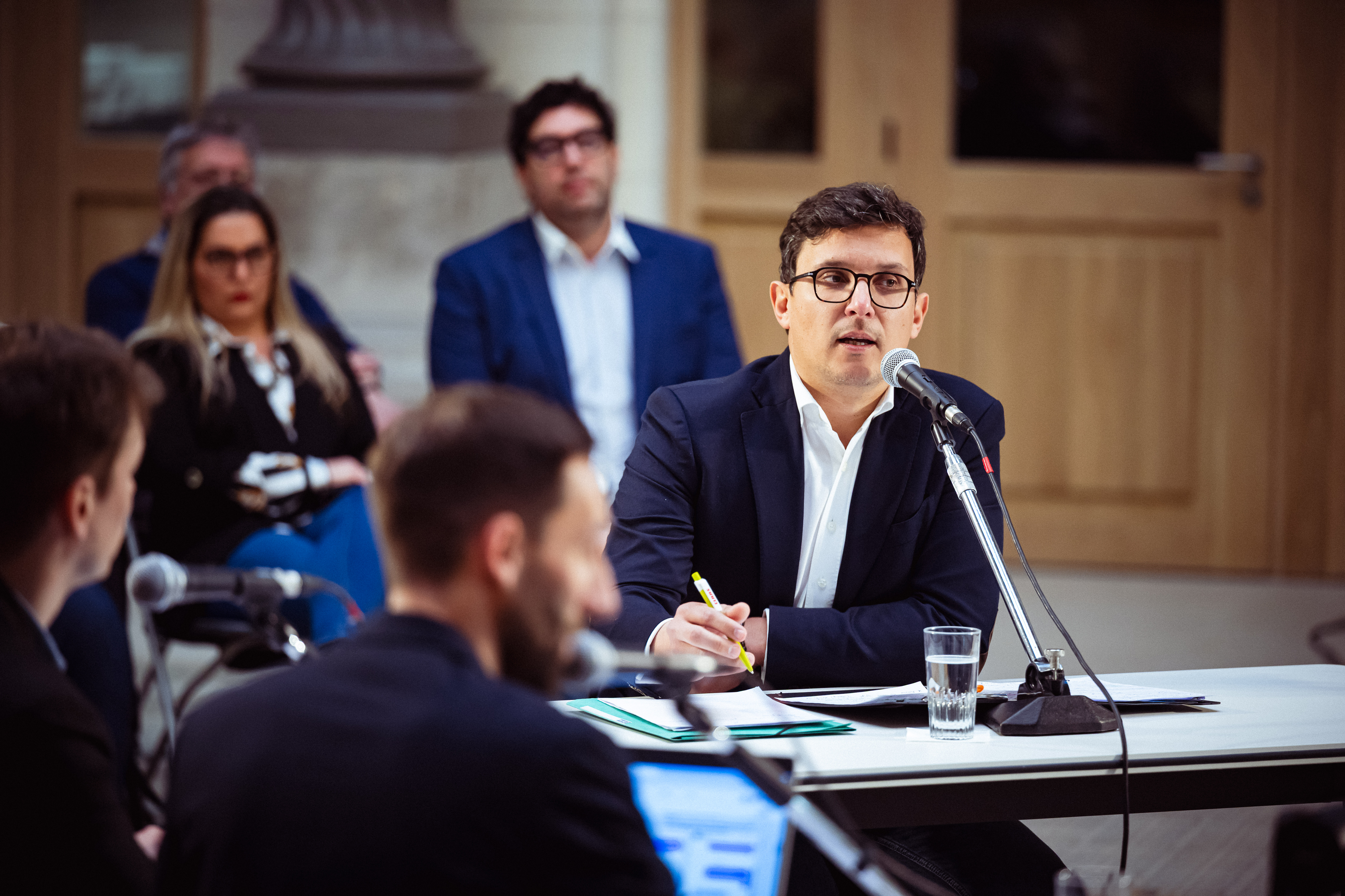 FLO_0257.jpg (6.25 MB)