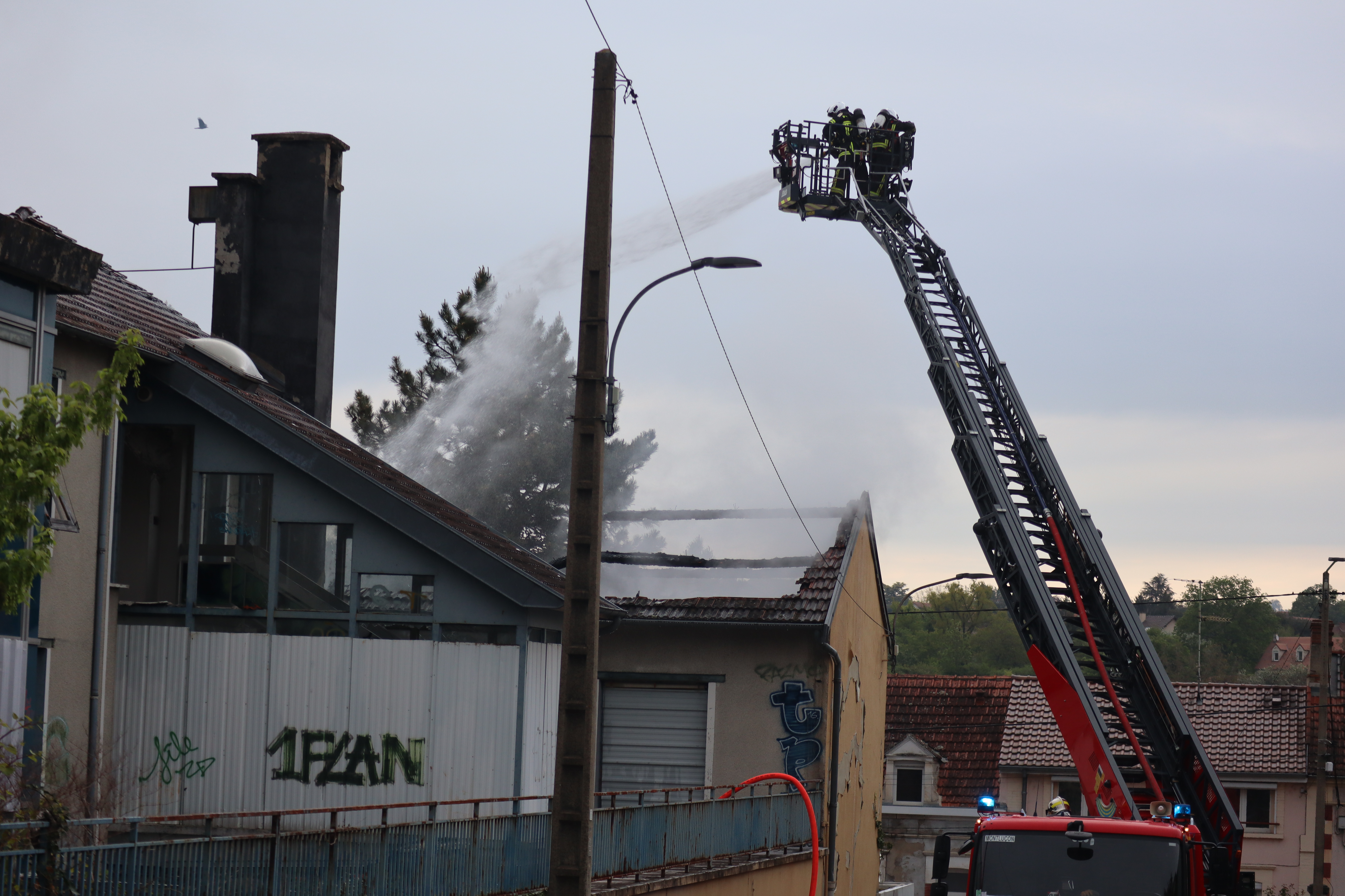 Incendie clinique Saint Jean avril 2024 (2).JPG (6.80 MB)