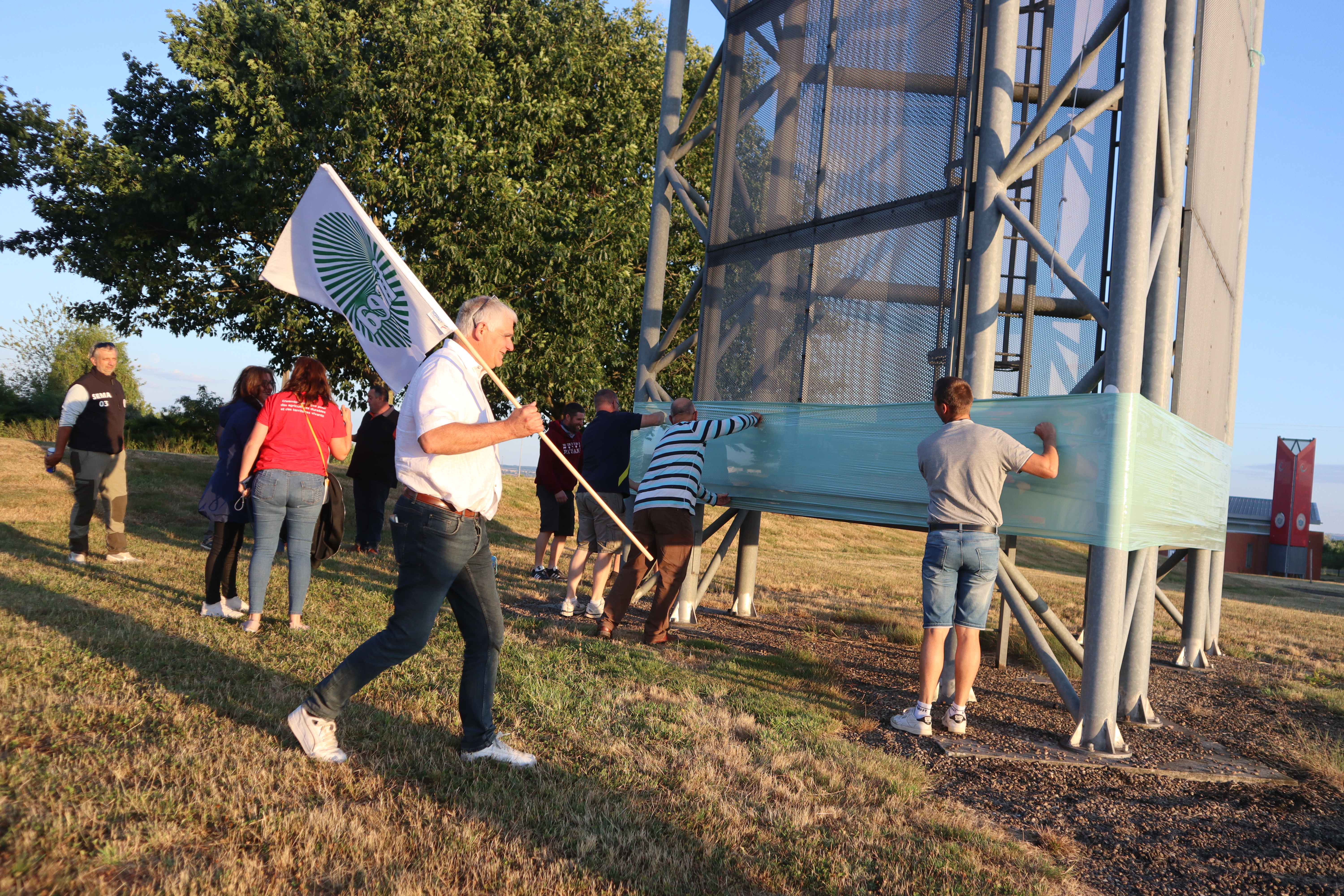 Action contre Mercosur FNSEA Montmarault juilllet 2025 (4).JPG (13.68 MB)