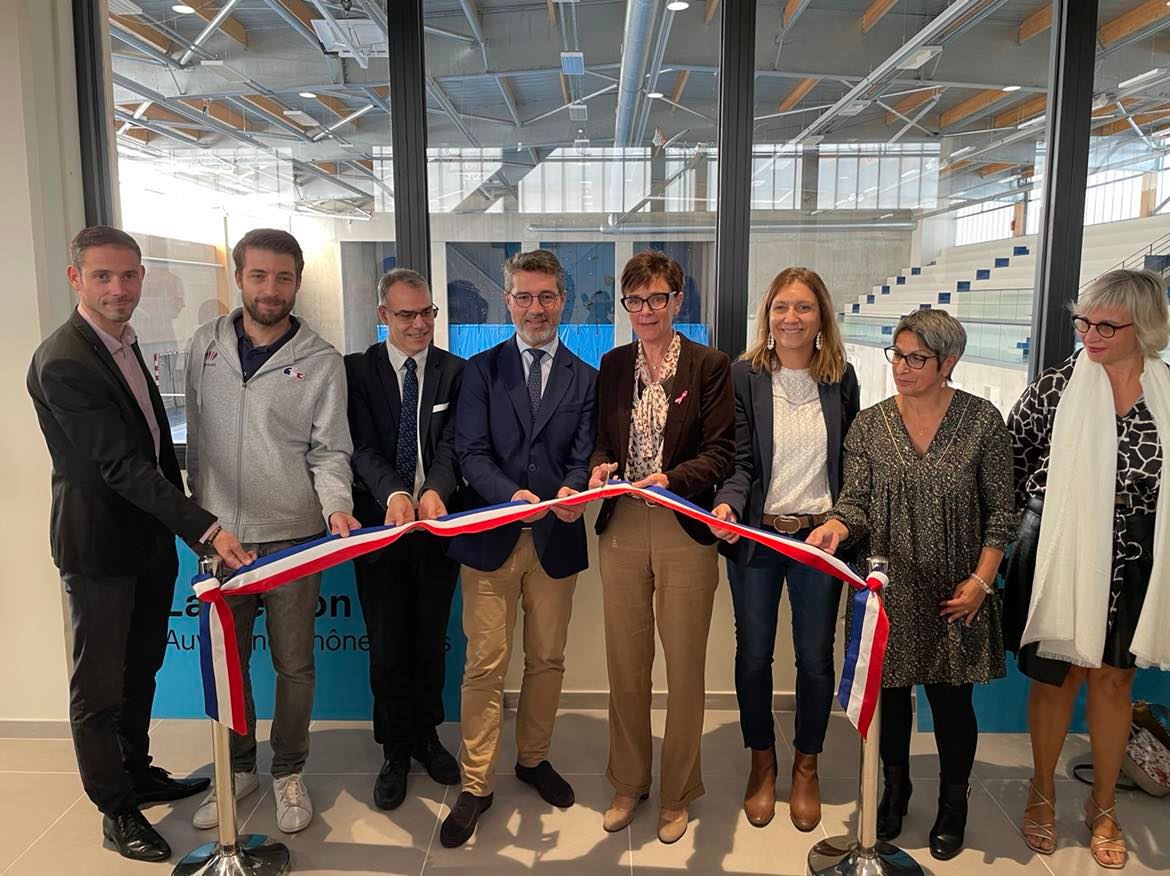 COUPER DE RUBAN GYMNASE PAUL CONSTANS.jpg (172 KB)