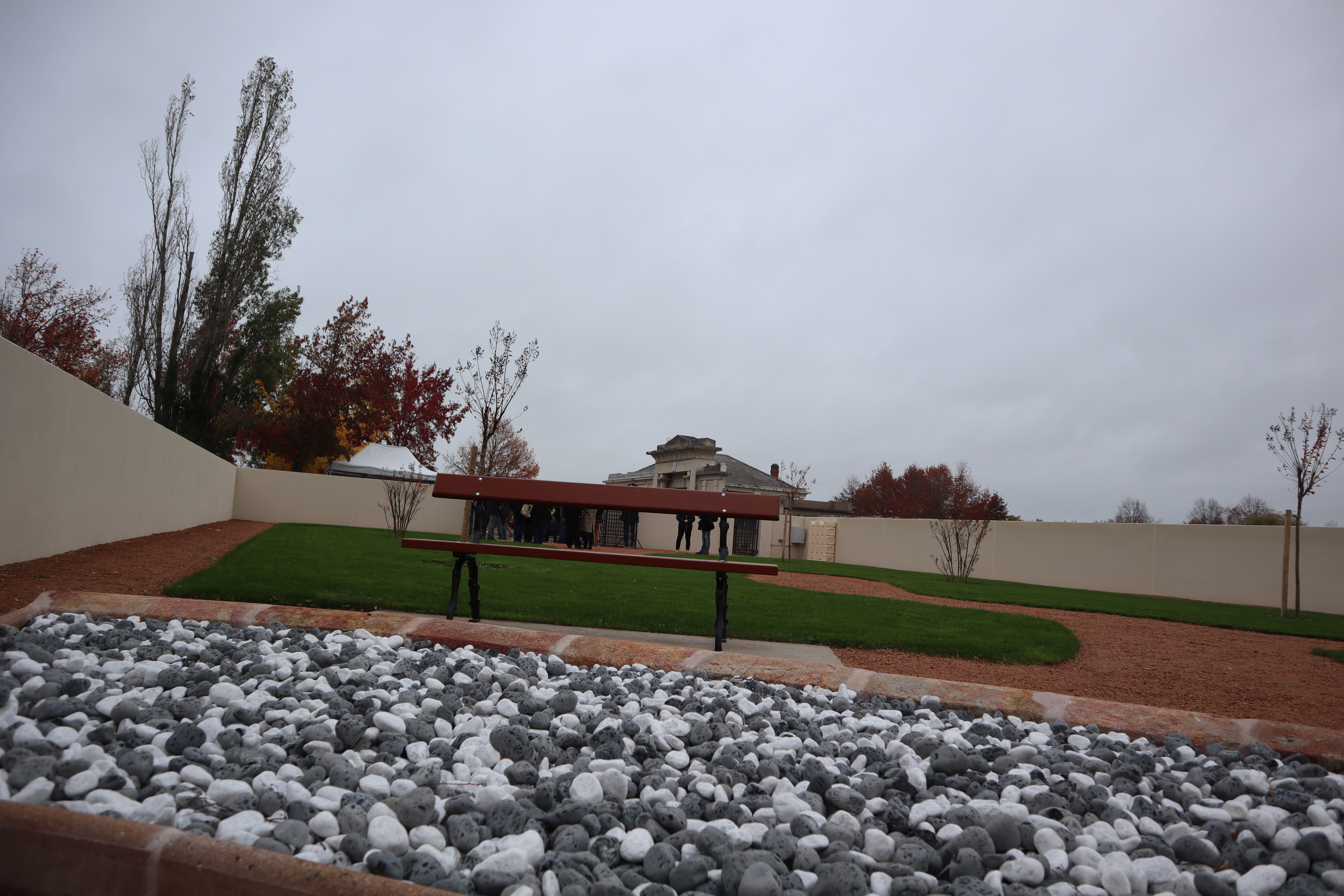 Cimetière animalier montluçon Octobre 2025 (1).JPG (8.09 MB)