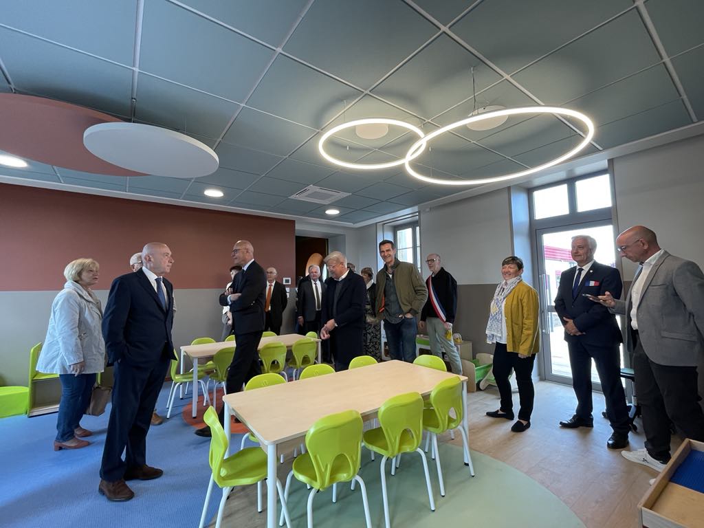 Inauguration centre loisirs ancien coll&egrave;ge B&eacute;zenet (2).jpg (94 KB)