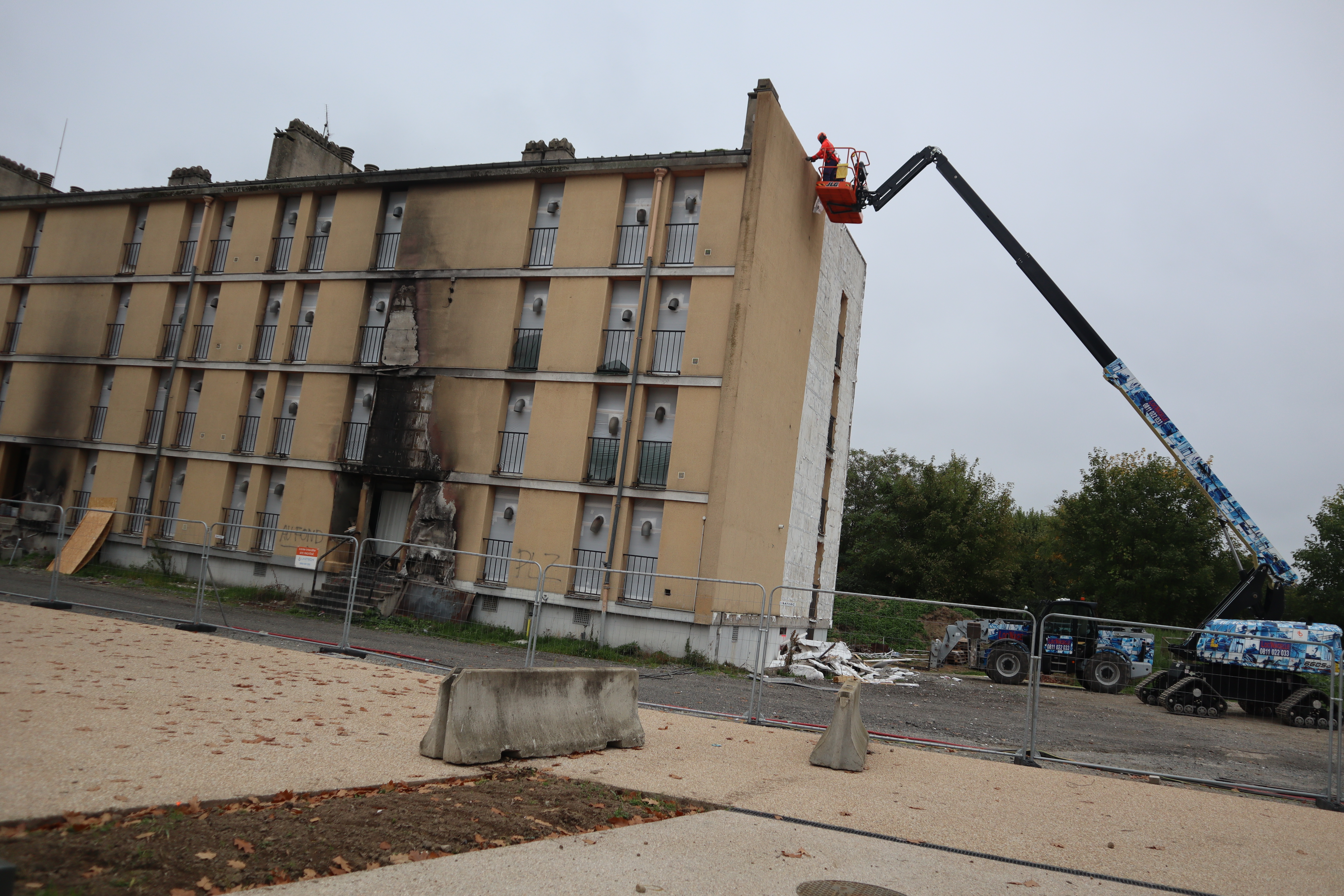 Pierre Leroux en cours de travaux octobre 2025 3.JPG (9.17 MB)