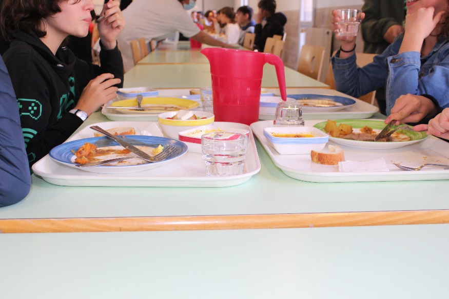 Le Conseil départemental de l'Allier gèle le tarif des repas dans les cantines jusqu'à fin 2023