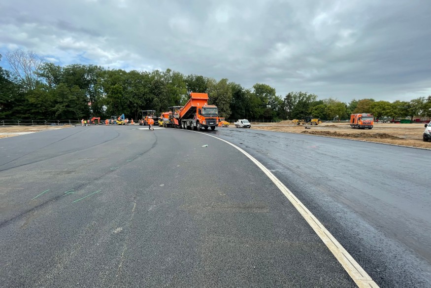 Le futur stade d'athlétisme prend forme à la place de l'ancien stade Pierre-Dupont à Montluçon (photos)