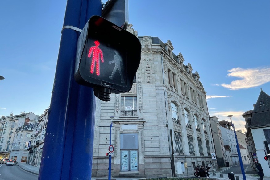 Montluçon : des télécommandes destinées aux non-voyants pour activer des signaux sonores à certains carrefours