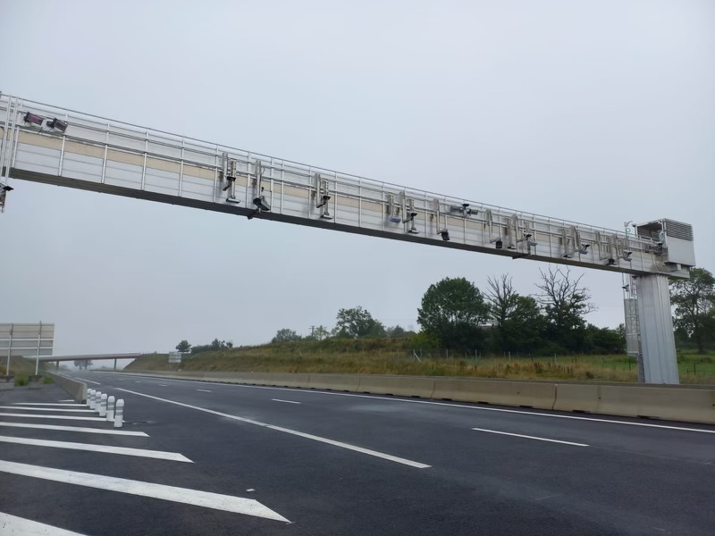 portique A79.jpg (94 KB)